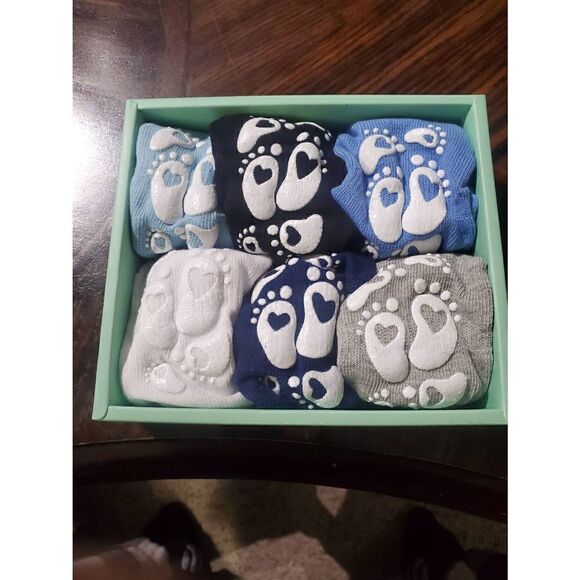 NEW IN BOX RHUYOSHN BABY SOCKS - Picture 2 of 3